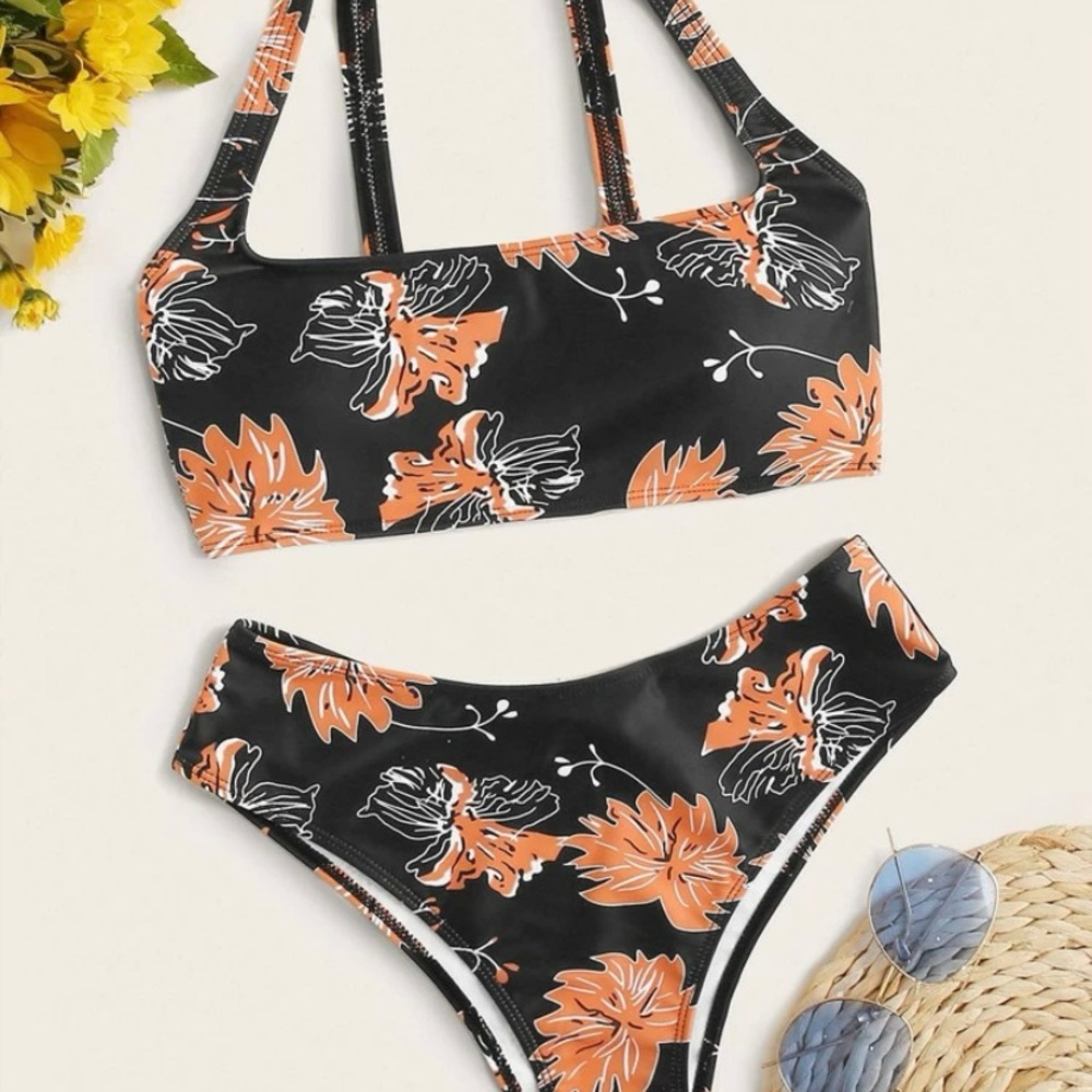 2 Sets for $18 NEW BIKINIS (Top and Bottom)